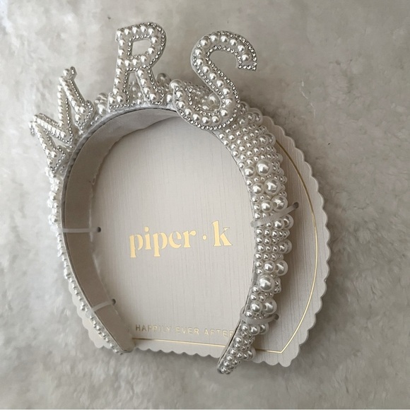 MRS. Bride Headband With White Pearls Bridal Wedding Bachelorette Party NWT - Picture 2 of 4